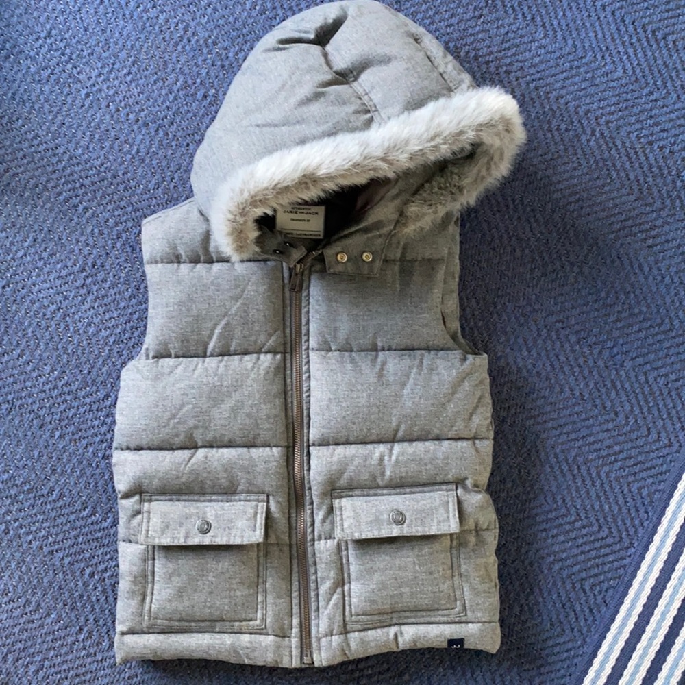 Like new Janie and Jack bubble vest size 5 to 6.